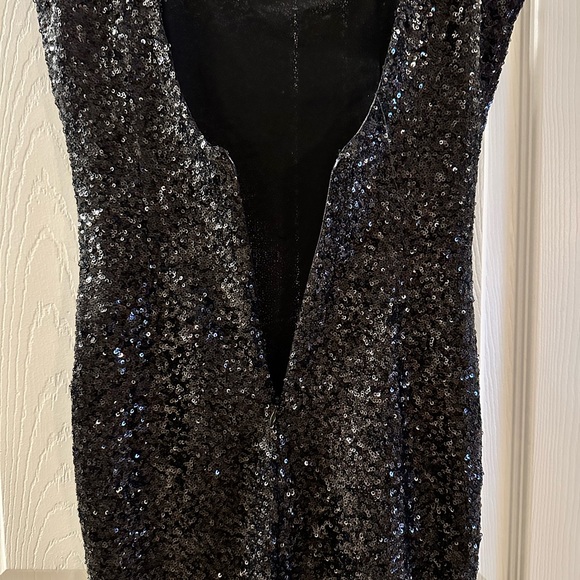 Black sequins dress in excellent condition! - Picture 4 of 4